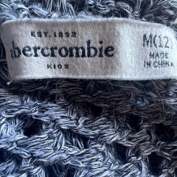 Abercrombie long sleeve crochet sweater with hood kids medium 12 - Picture 4 of 7